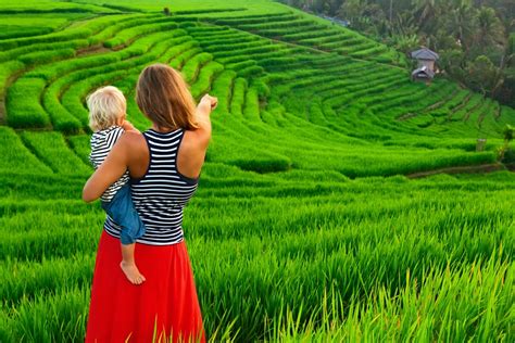 Boleh dirumuskan, percutian ke bali boleh dipenuhi dengan pelbagai aktiviti menarik samaada berkenaan dengan budaya tempatan, alam semulajadi, kesenian dan juga kerohanian. Nikmati Pengalaman Terbaik di Hotel Ubud untuk Menikmati ...