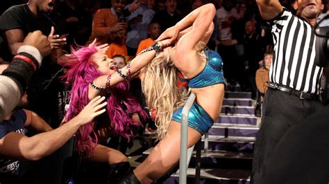 Watch Highlights From Sasha Banks Vs Charlotte Flair Raw Womens