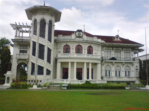 Lizares Mansion Iloilo Philippines Philippine Houses Filipino