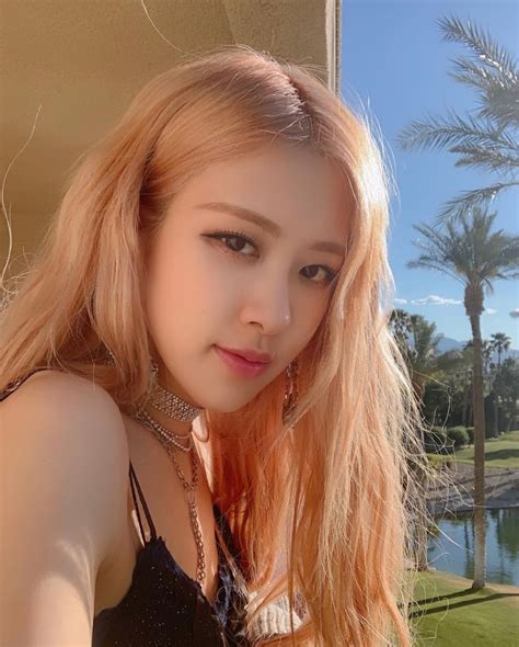10 Times Blackpink S Rosé Impressed Everyone With Her Glamorous Sun Kissed Beauty Koreaboo