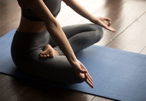 Comment Bien Choisir Son Tapis De Yoga Elle