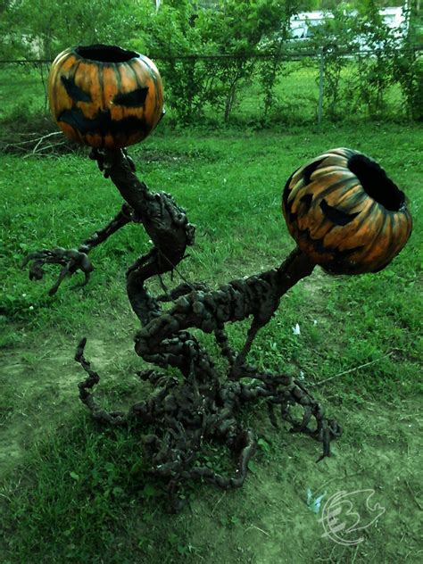 Pin By Eleonore Zeiske On Kürbis Halloween Creatures Scary Halloween