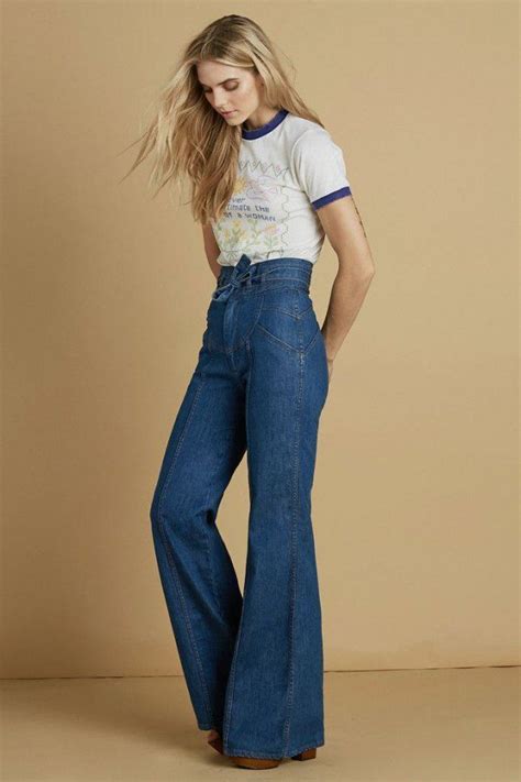 High Style With Jeans 70s Inspired Fashion 70s Fashion 70s Outfits