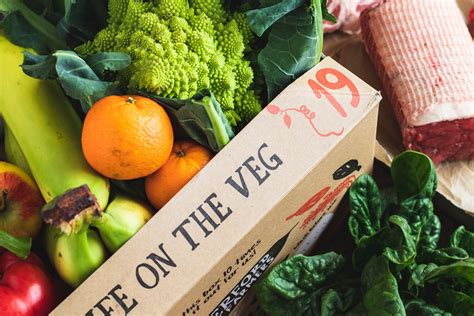 Organic Quick Organic Fruit And Veg Box Plus Meat Medium Riverford