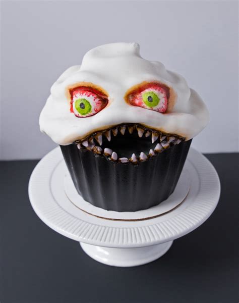 Scary Halloween Cake Ferocious Cupcake Say It With Cake Scary
