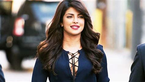 Netizens Slam ‘hypocrite Priyanka Chopra After Her Video Goes Viral Watch Here