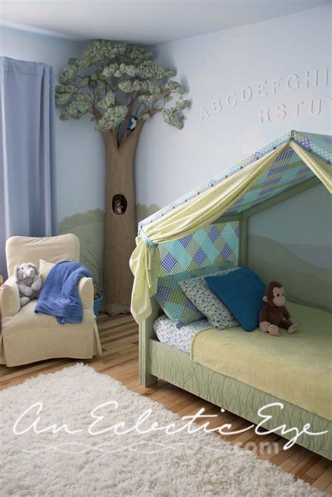 Whether you'd like to use the over a bed or hang them on the wall to create a cozy spot, here you'll find many. DIY bed tent … … (With images) | Diy kids bed, Toddler bed ...