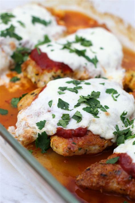 Chicken parmesan is one of my favorite dishes of all time and thanks to this awesome recipe, i no longer have to go to a fancy italian restaurant to have it! Keto Chicken Parmesan!