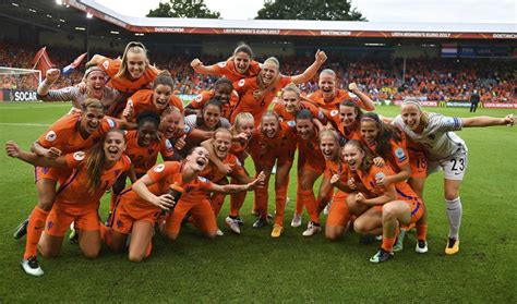 Netherlands women's national team coach sarina wiegman talks to fifa about her team's hope at the fifa women's world cup france 2019 and more. Eurocopa Femenina: Fútbol Para Todas | El Gráfico