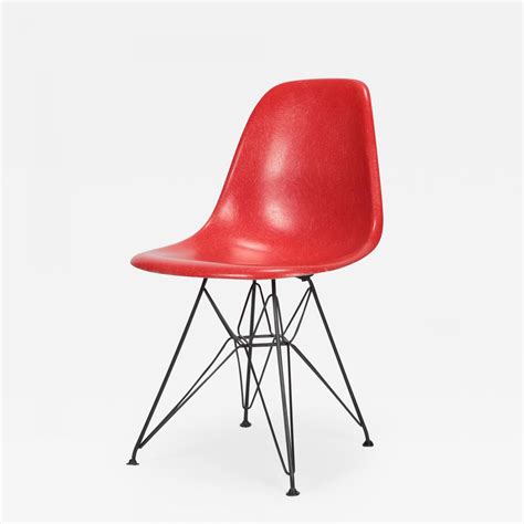Vedi la nostra charles eames chair selezione dei migliori articoli speciali o personalizzati, fatti a mano dai nostri arredamento negozi. Charles & Ray Eames - Eames Side Chair Eiffel Tower red