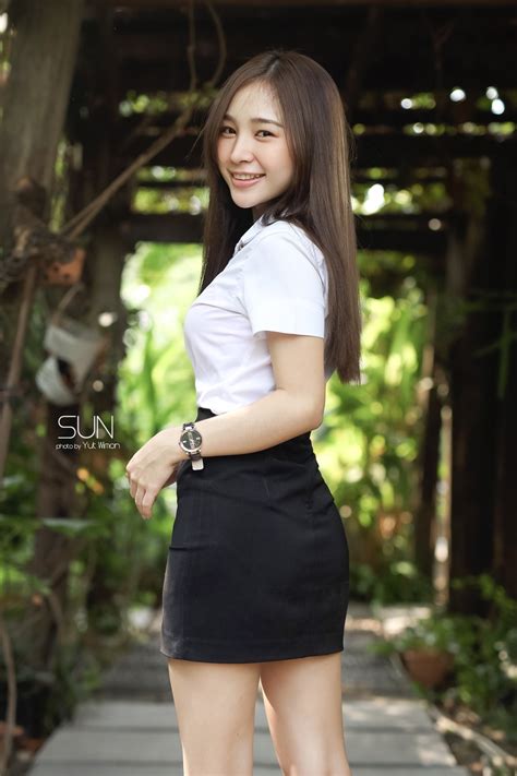นักศึกษานุ่งสั้น น้องซัน รวบรวมสาวสวยในไทยไว้มากมาย ภาพชัดระดับ hd