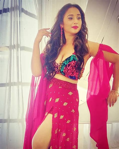 Rani Chatterjee Looks Smoking Hot As She Flaunts Her Sexy Curves In Her Latest Photoshoot
