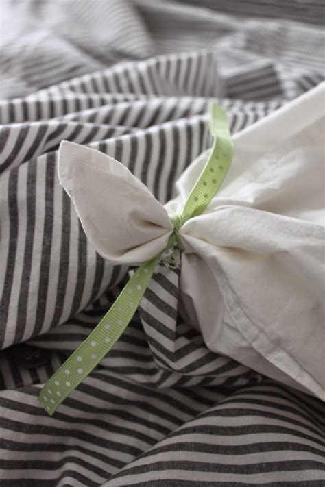 Jul 03, 2013 · i sewed these on by hand into the inside of the duvet cover. How I Keep My Duvet Comforters In Place - happenstance home