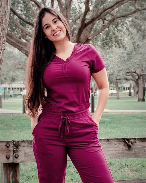 Healing Hands Purple Label Scrubs 2167 Jane Top And 9095 Taylor Pant