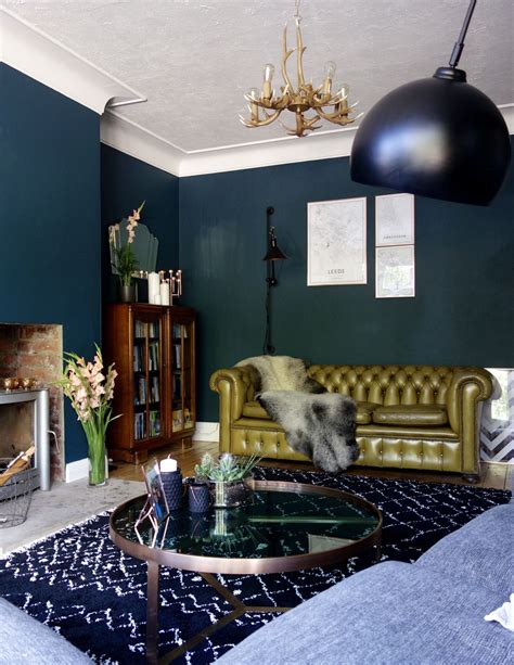 20 Dark Green Interior Design