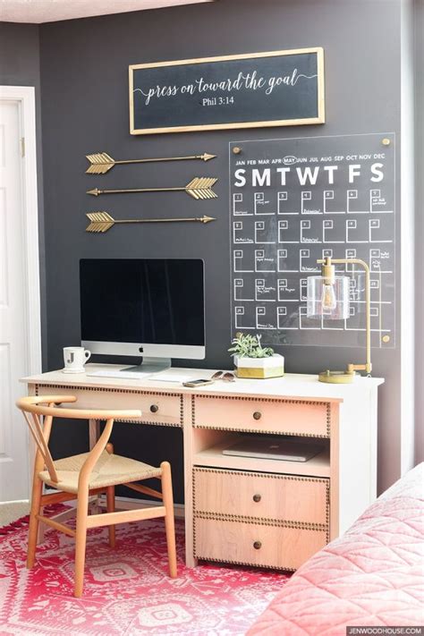22 Wall Decor Ideas To Take The Office