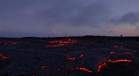Erupting Volcano K Lauea In Hawaii Volcanoes National Park Sends Out