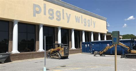 Former Charleston Piggly Wiggly Store Will Soon Be A Pile Of Rubble