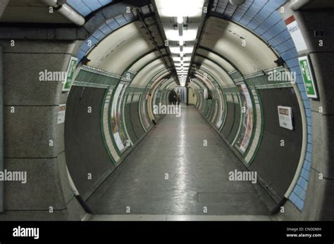 United Kingdom England London Underground Tunnel Stock Photo Alamy