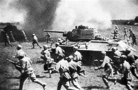 Battle Of Kursk The Brutal Nazi Soviet Face Off In 28 Harrowing Photos