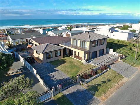 (028) 435 6118 or (028) 435 7705 cellphone: 4 Bed House for sale in Struisbaai | T2684878 | Private ...