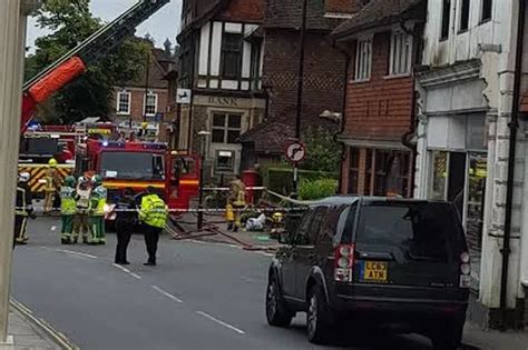 Haslemere High Street Closed After Fire Ripped Through Three Storey Listed Building Surrey Live