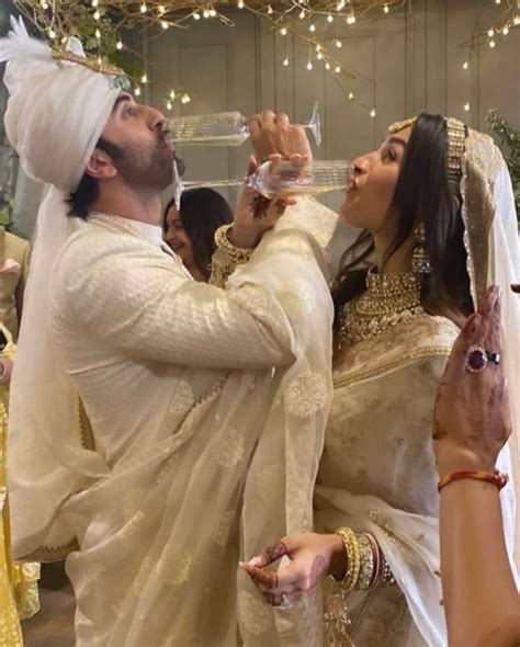 Alia Bhatt And Ranbir Kapoors Wedding Pictures 10 K4 Fashion