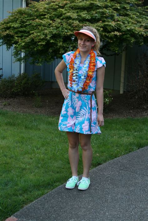 Best 10 Tacky Tourist Costume Ideas On Pinterest Hawaiian Themed Outfits Easy Funny