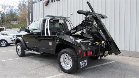 4 Different Types Of Tow Trucks Car Carriers To Purchase