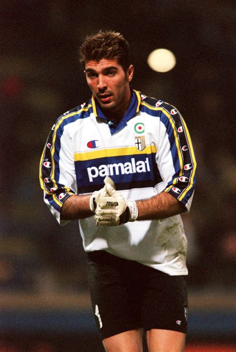 Буффон джанлуиджи / gianluigi buffon. Football Player's Biography 7: Gianluigi Buffon