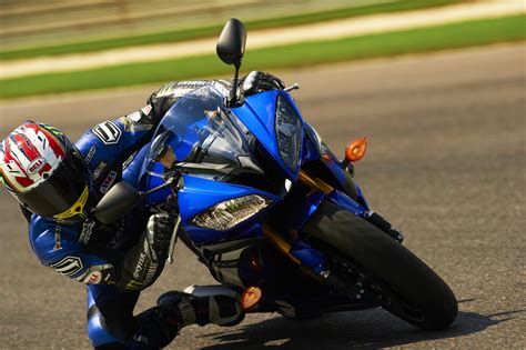 599.00 ccm (36.55 cubic inches) engine type: YAMAHA YZF-R6 specs - 2011, 2012 - autoevolution