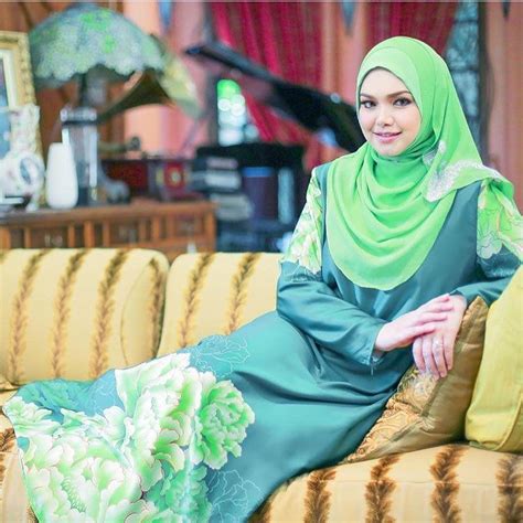 It was held on 7 april 2015 at istana budaya and marked her twentieth year in the malaysian music industry. 902 Likes, 13 Comments - SITI NURHALIZA (@dato ...