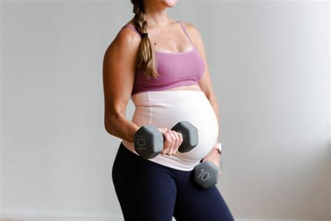 Pregnant Workout Growing Belly Pregnantbelly