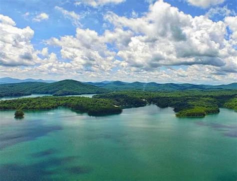 12 Best Lakes In The Blue Ridge Mountains