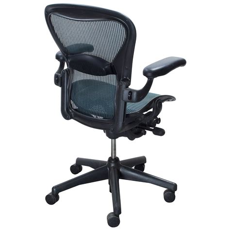 Which makes it a top choice for anyone who suffers from back pain while sitting. Herman Miller Aeron Used Size C Task Chair, Tourmaline ...