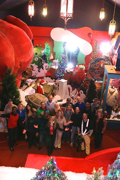 Over 100,000 english translations of french words and phrases. America's Largest Indoor Year Round Christmas Entertainment Attraction - Castle Noel