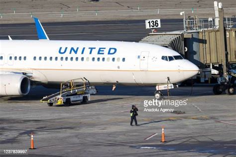 United Airlines Newark Airport Photos And Premium High Res Pictures
