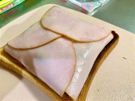 Youve Been Making Sandwiches Wrong Foodies Hack Stops Filling