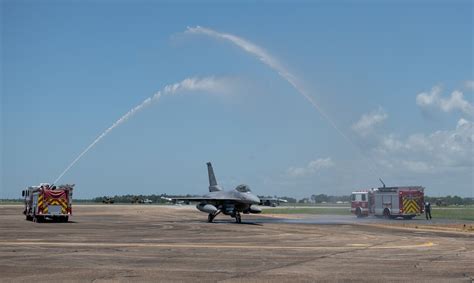Eglin Commanders Farewell Flight Eglin Air Force Base Article Display