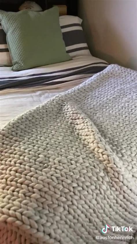 Austonhennrich On Tik Tok Video Chunky Knit Blanket Diy Chunky