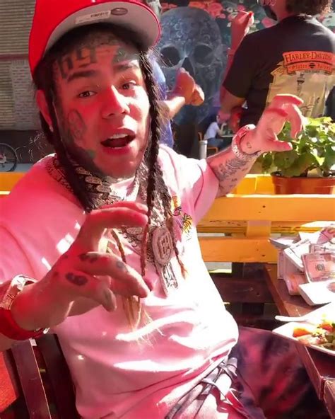 Tekashi 6ix9ine Hospitalized For An Injury To His Arm See The Video