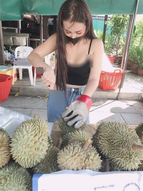 Jun 17, 2021 · บลูพอร์ต หัวหิน ร่วมกับทางไอซีซี และเครือสหพัฒน์ จัดแคมเปญโปรโมชั่นลดราคาสินค้าสูงสุด 50% เพื่อช่วยลดค่าครองชีพสู้ภัยโควิด 19 ภายใต้แคมเปญ. แม่ค้าทุเรียน - ข้าวเหนียวนิวส์