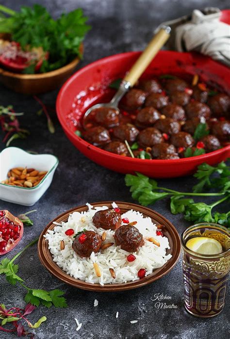 كرات اللحم بصوص الرمان Meatballs With Pomegranate Sauce Food Arabic Food Culinary