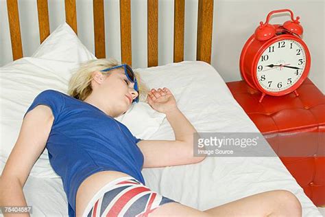 Giant Alarm Clock Photos Et Images De Collection Getty Images