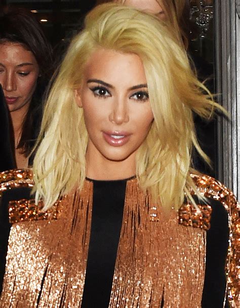Kim Kardashian blonde avec un carré long en mars 2015 - Kim Kardashian : toutes ses coupes en ...