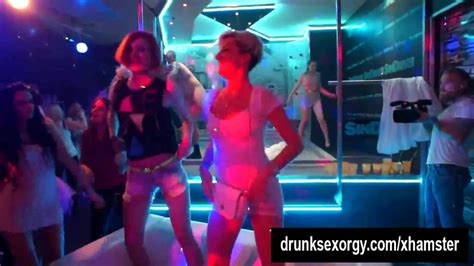 Party Lesbians Masturbating In Public Xhamster