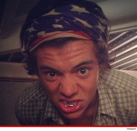 13 Celebrities Wearing Grills Who Really Shouldnt