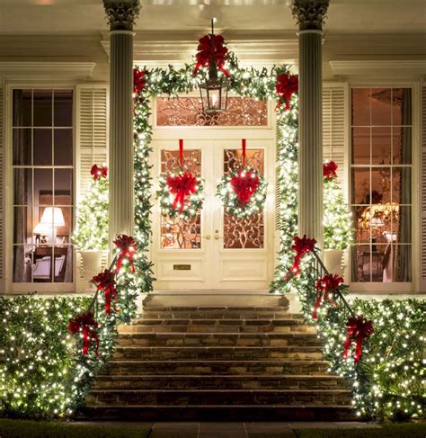 30 Front Porch Christmas Decorating