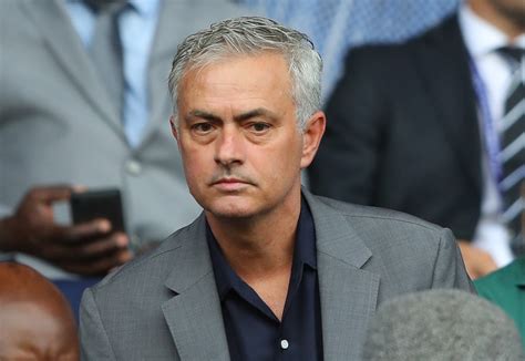 former chelsea and manchester united boss jose mourinho rejects huge offer from guangzhou