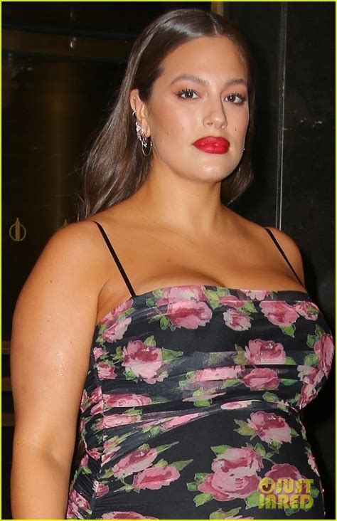 Ashley Graham Reveals The Unexpected Advice She Asks From Fellow Moms Photo 4400540 Pregnant